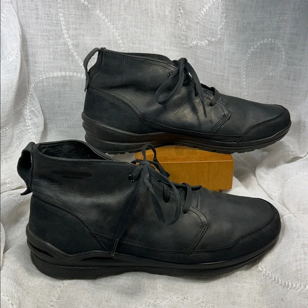 Under Armour leather lace up chukka boots